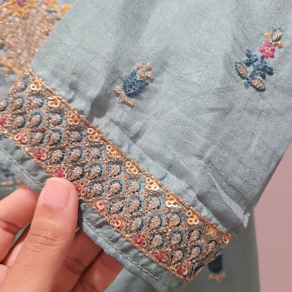 Indian Silk Salwar Kameez 3 pcs Set | Traditional Wear | Pakistani - Picture 8 of 9